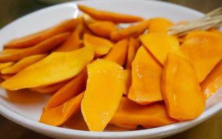 吃瓜蘸酱油的视频,解锁夏日新吃法！