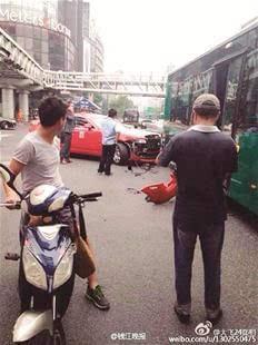 杭州车祸吃瓜视频大全,一幕幕惊心动魄瞬间回顾