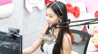 赵一鸣吃瓜原视频直播,现场趣味横生，网友直呼过瘾