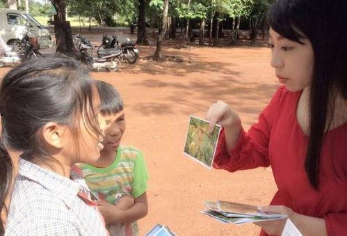 柬埔寨婴儿吃瓜视频,萌态十足引网友热议