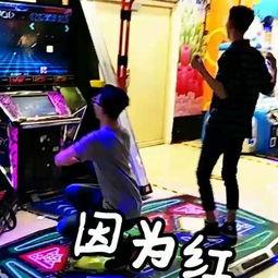 跳舞吃瓜事件最新视频,真相再起波澜，网友热议不断