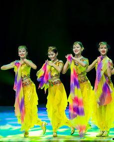 吃蜜瓜新疆舞蹈视频,视觉盛宴带你领略西域魅力