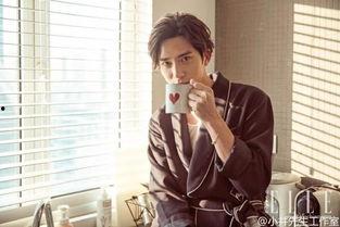 井柏然吃瓜群众视频,揭秘明星私下趣味生活