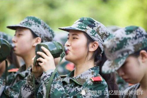女生军训吃瓜视频网站,揭秘女生军训幕后趣事