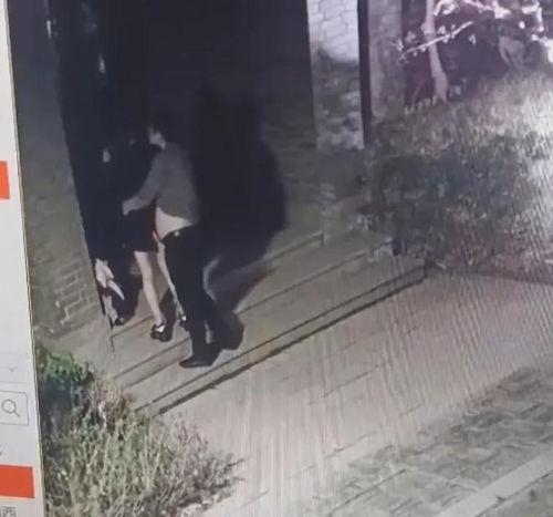 阿拉尔吃瓜事件视频,一场引发热议的网络狂欢